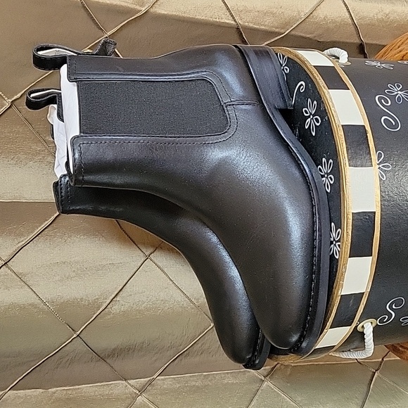 NWOT- COACH ‘Maeve’ Pull On Leather Chelsea Boot - Picture 6 of 10